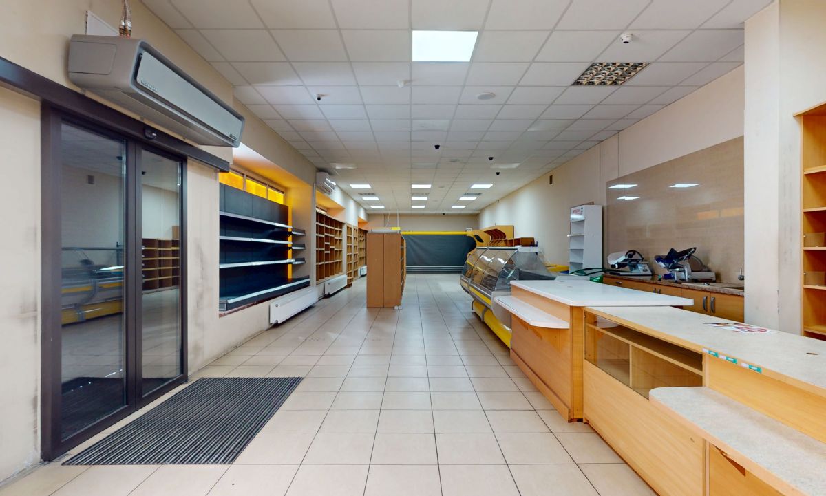 Lokal handlowy w centrum Osiedla